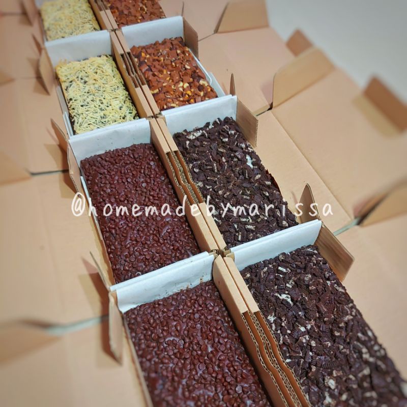 

Fudgy Brownie (Brownies Panggang) OREO/BENG-BENG/CHOCOCHIPS Halal