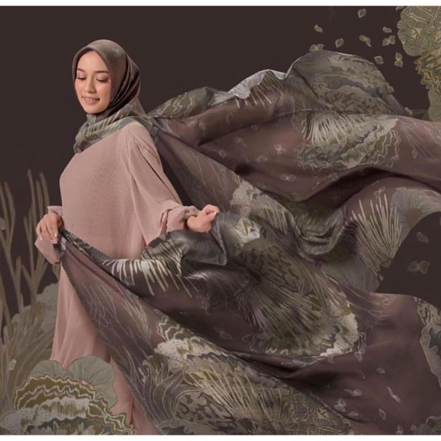 Preloved anahita scarf iskanti by mega iskanti