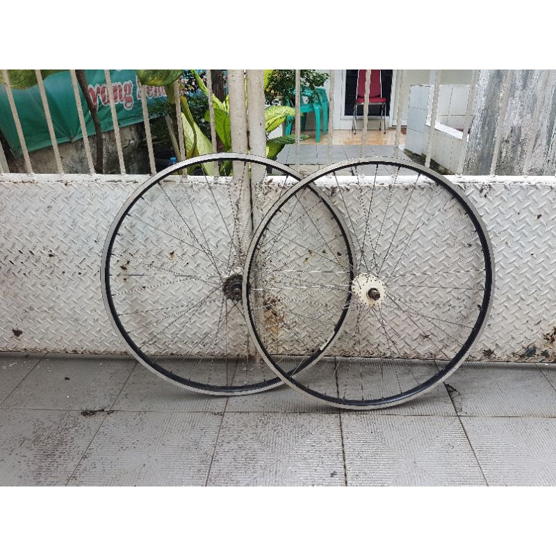 wheelset araya 733