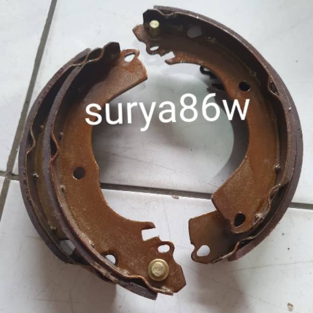 brake shoe nissan grand livina xgear -kampas rem belakang nissan grand livina xgear sepatu rem