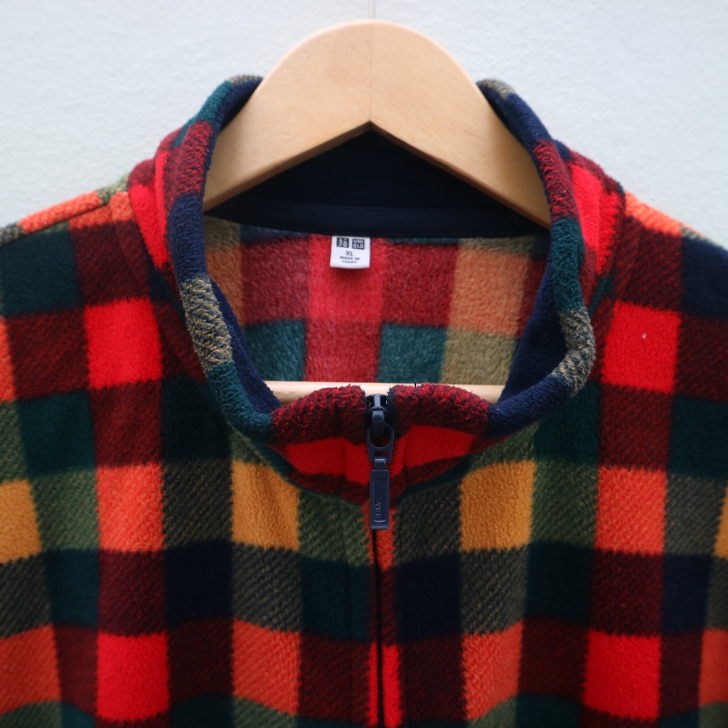 Jaket Tracktop Sweater Flannel Uniqlo - D014