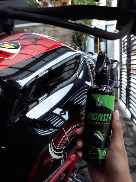 Kilap Premium Monsta Shine Pengkilap Helm, Motor, Mobil, dll