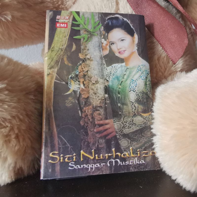 KASET SITI NURHALIZA - SANGGAR MUSTIKA