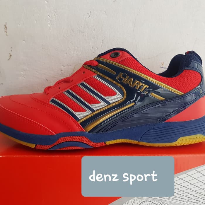 sepatu badminton HART