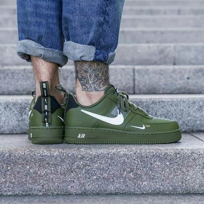 nike air force 1 07 lv8 olive green