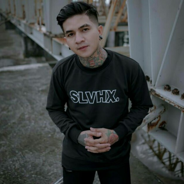 Crewneck Salviohexia Hitam Crewneck Salvio Hexia Slvhx