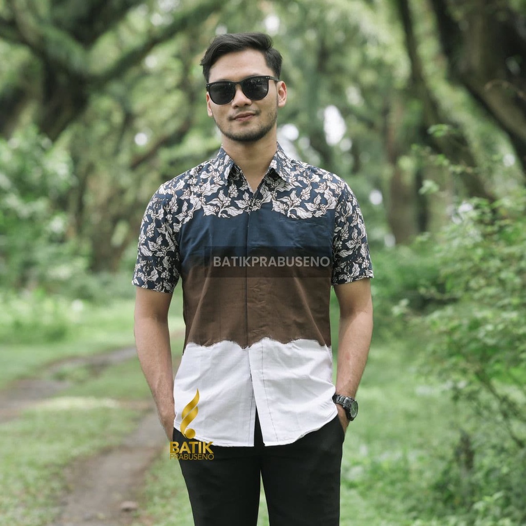 Batik Prabuseno - AHTARA GUNA Kemeja Batik Pria Slim Fit Lengan PendekBahan Katun Printing Handmade 