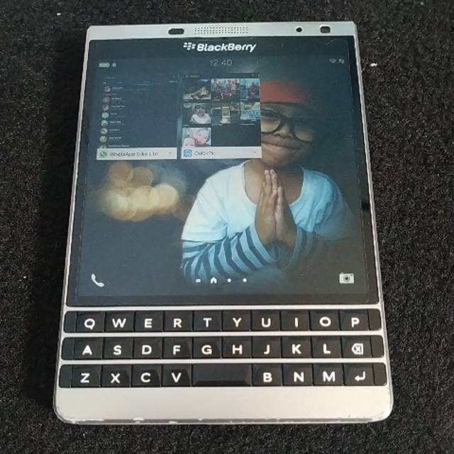 Blackberry Passport Silver Edition Second Bekas Fullset Original Shopee Indonesia