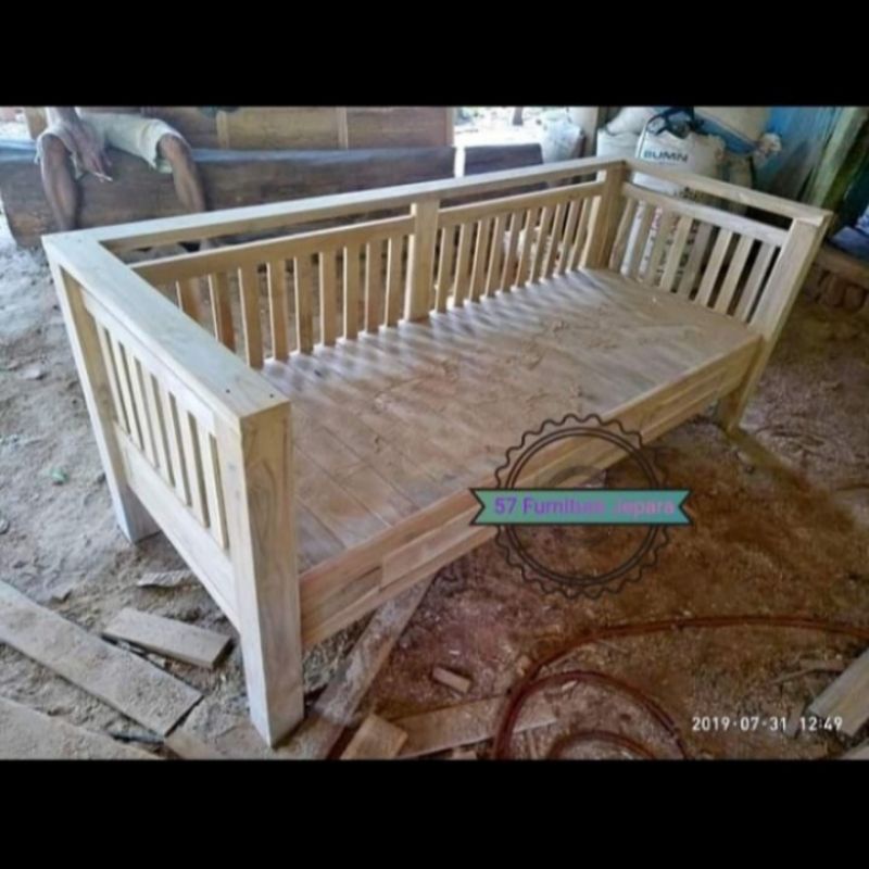 Kursi bangku panjang kayu jati mentahan bale bale jari jari model polos