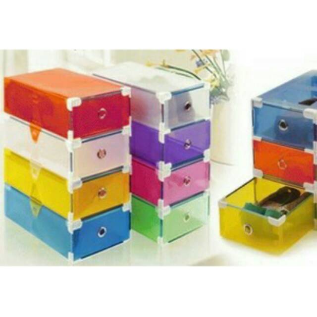 Box kotak sepatu transparan silver frame