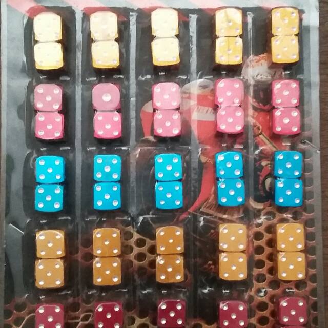 Tutup pentil ban model dadu