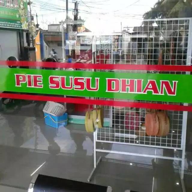 

(BISA COD) [ISI 50 PCS] JAJANAN OLEH - OLEH KHAS BALI DHIAN PIE SUSU