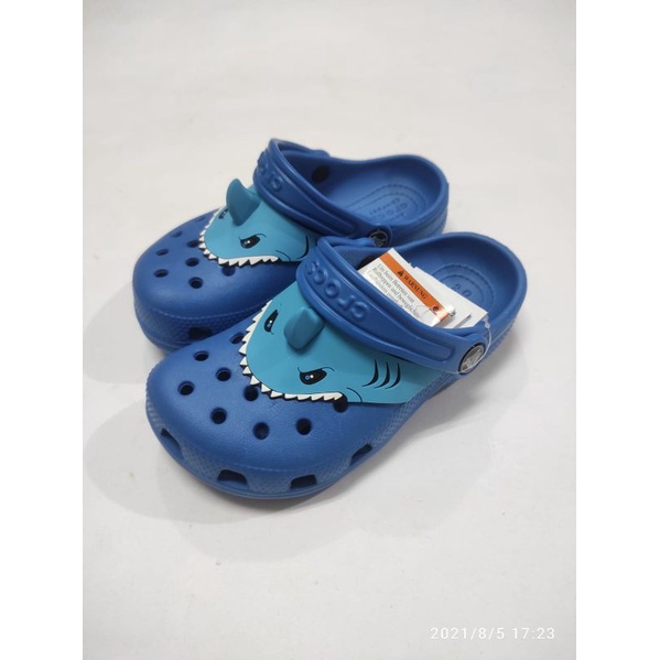 Crocs Anak Fun lab baby Shark / sandal Crocs anak anak shark tanduk