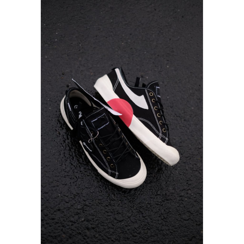 TERLARIS Compass Proto 1 low ( Canvas ) Black White