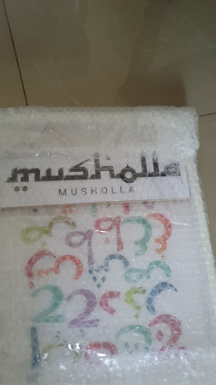 Hiasan Poster Papan Musholla Kufi Hitam Putih