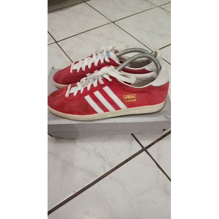 Adidas Gazelle og merah