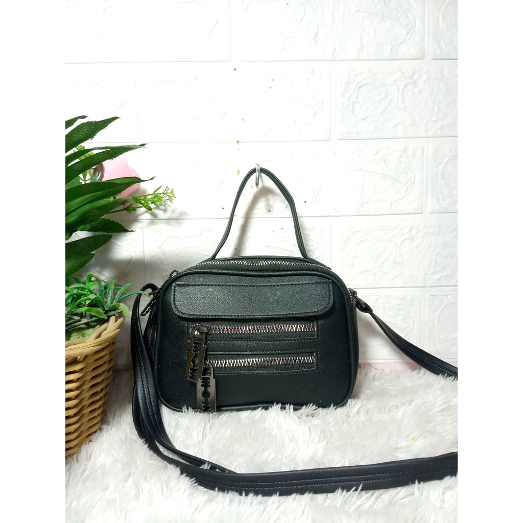 Tas Sleting 2 Depan/Tas Miniso/Tas Selempang/Tas Bahu/Tas Wanita/Tas Kekinian/Tas Trendy/Tas Hits/Ta