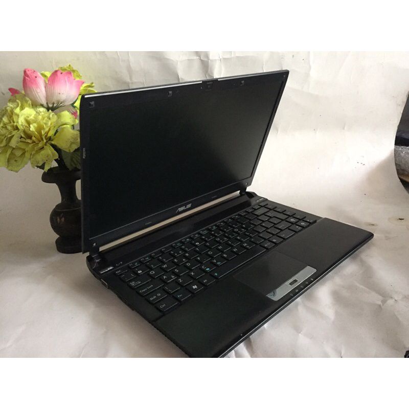 Laptop Asus U44SG ultrabook slim core i5 ram 4 gb dual vga Nvidia
