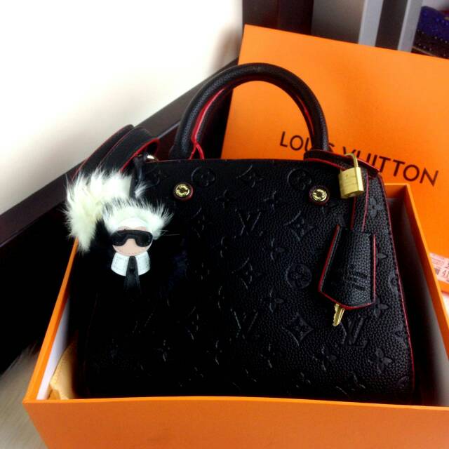 V1"HIGH QUALITY" COLLECTION New Arrival LV#LV41055
QUALITY PLATINUM 1:1
(Berdasarkan ORIGINAL)