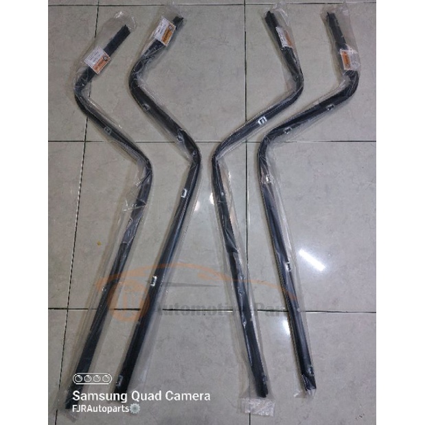 Weather Strip Colt Diesel Ragasa / Karet Pelipit List Kaca Colt Diesel Ragasa lengkap dengan Klip