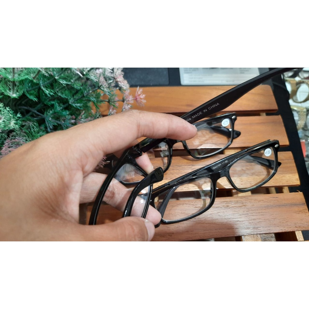 KACAMATA BACA PLUS(+) AUTOFOCUS(DOUBLE LENSA) TYPE DA318R.IL UKURAN +1,00 - +3,00 /KACAMATA BACA PLUS AUTOFOCUS/