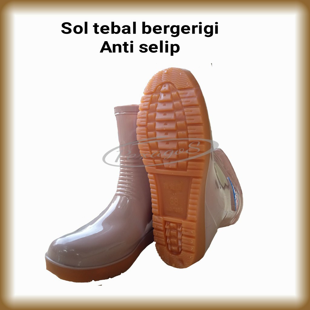 SEPATU BOOTS WANITA KARET PENDEK ANTI AIR SEPATU BOOT AP PENDEK SEPATU BOOT KARET PENDEK ((21cm))