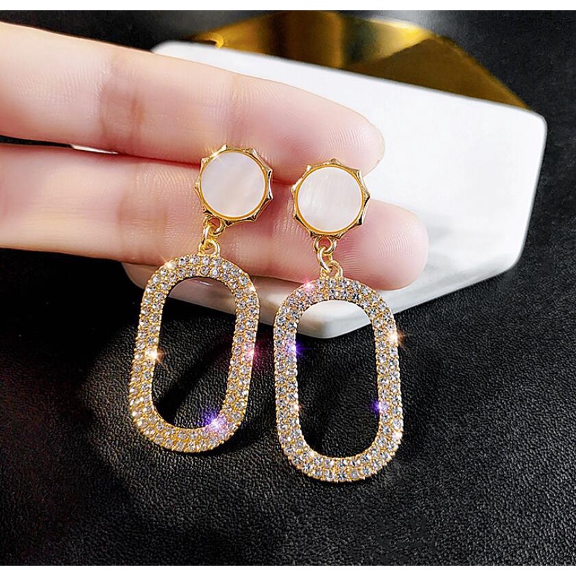 925 jarum perak Oval panjang aksesoris berlian imitasi anting-anting wanita temperamen Korea anting-