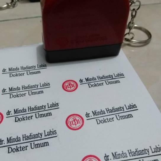 

Update! STEMPEL FLASH DOKTER UMUM NIP DAN SIP STEMPEL NAMA BIDAN, DOKTER, APOTEKER, JABATAN, NO HP. CUSTOM STEMPEL TOKO Ukuran 43mm x 13mm .,