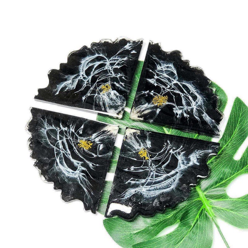 Black Golden Resin Art Coaster  (BACA DESKRIPSI)