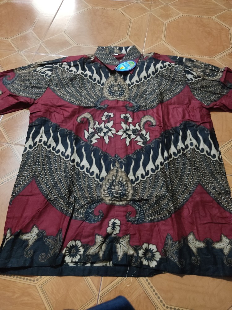 Batik Kemeja Pria Motif Sayap Api Ukuran Jumbo Warna Merah Hitam Biru