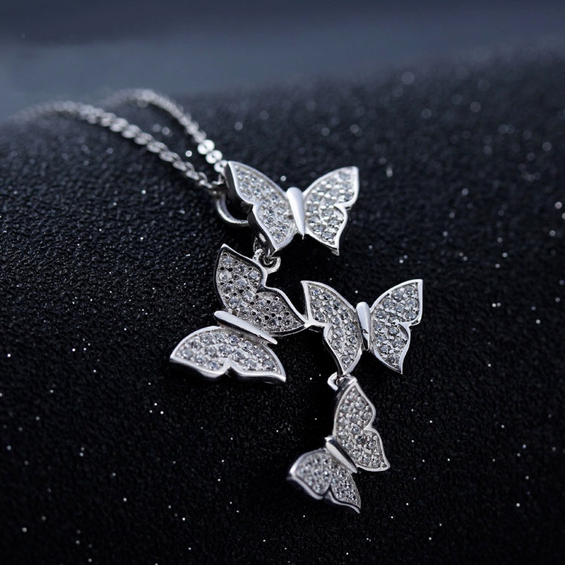 [Ready Stock]Fashion Retro Silver Plated Four Butterflies Diamond-Studded Necklace