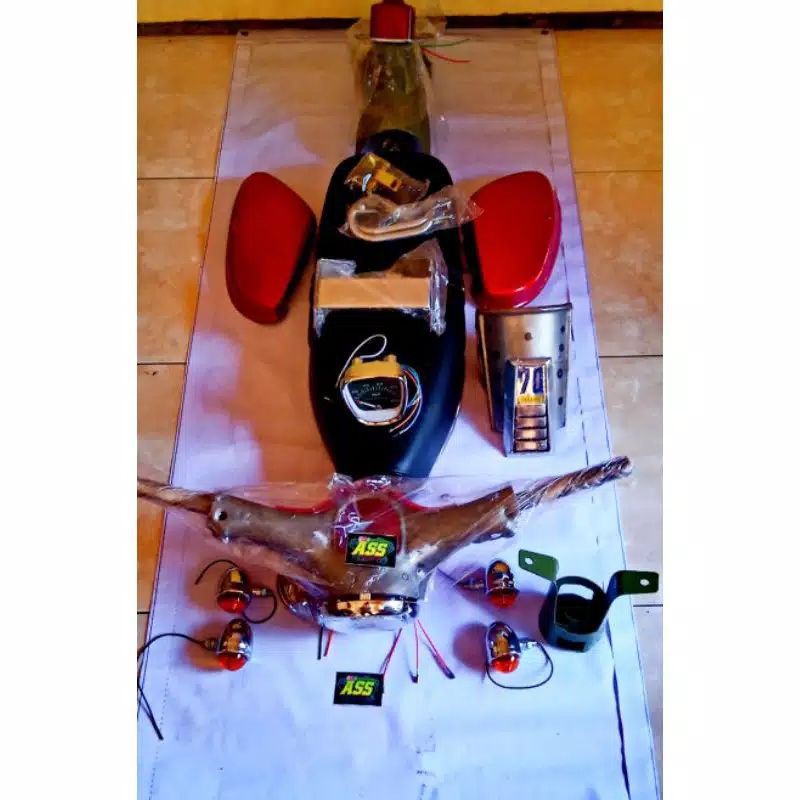[SIAP KIRIM] Paket Promo Cover Bodi Honda C70 C50 Pispot || Body Set C70 C50 Pispot Stang Kepala Sti