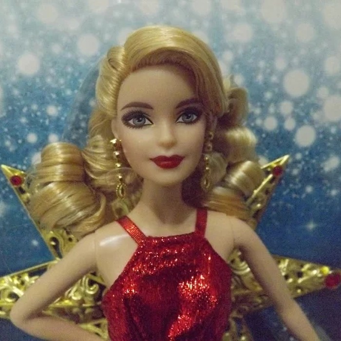 barbie 2017 holiday doll