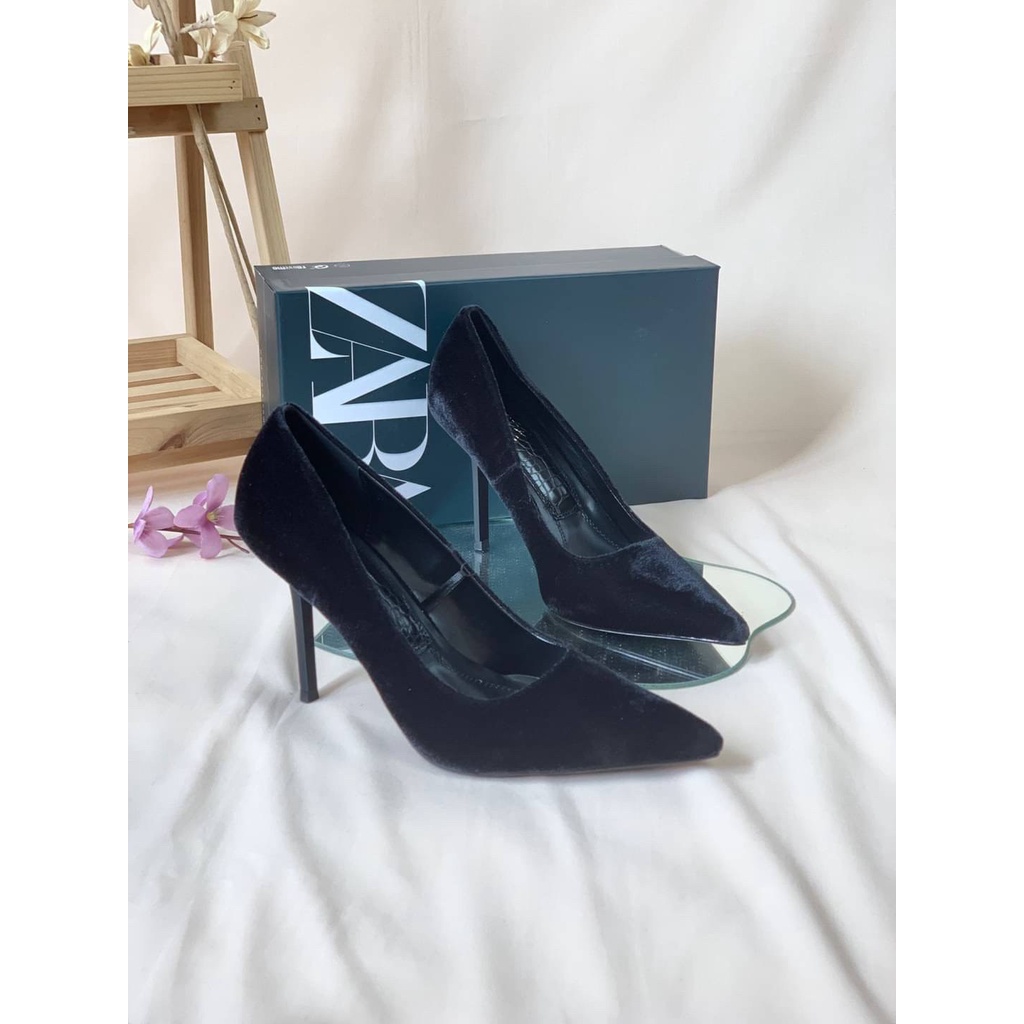 Zara SUEDE HIGH STILETTO HEELS 399