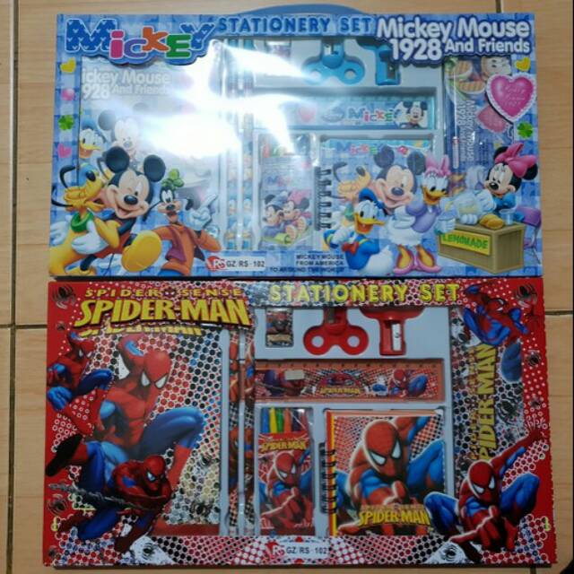 

Alat tulis karakter spiderman,frozen,mickey mouse