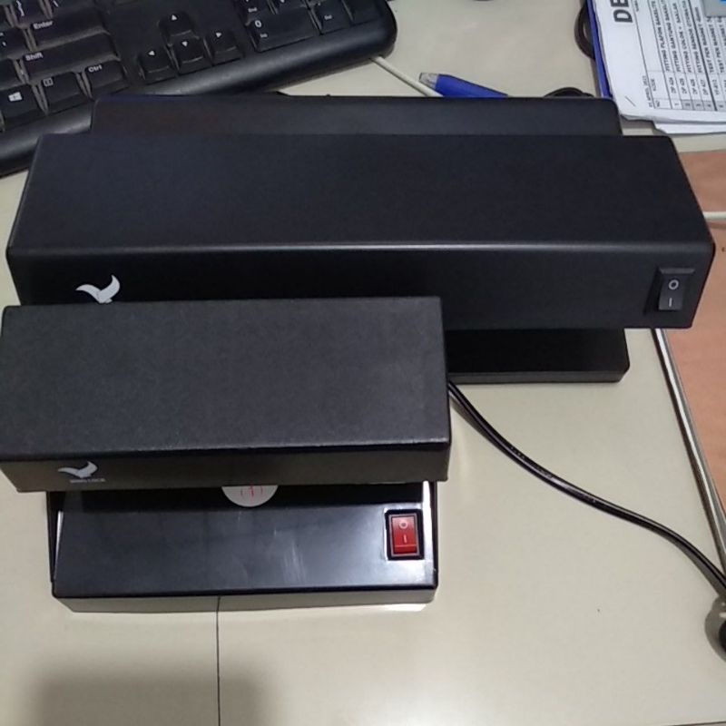 LAMPU PENDETEKSI UANG PALSU MONEY DETECTOR WINGLOCK 2X6W DAN 4W