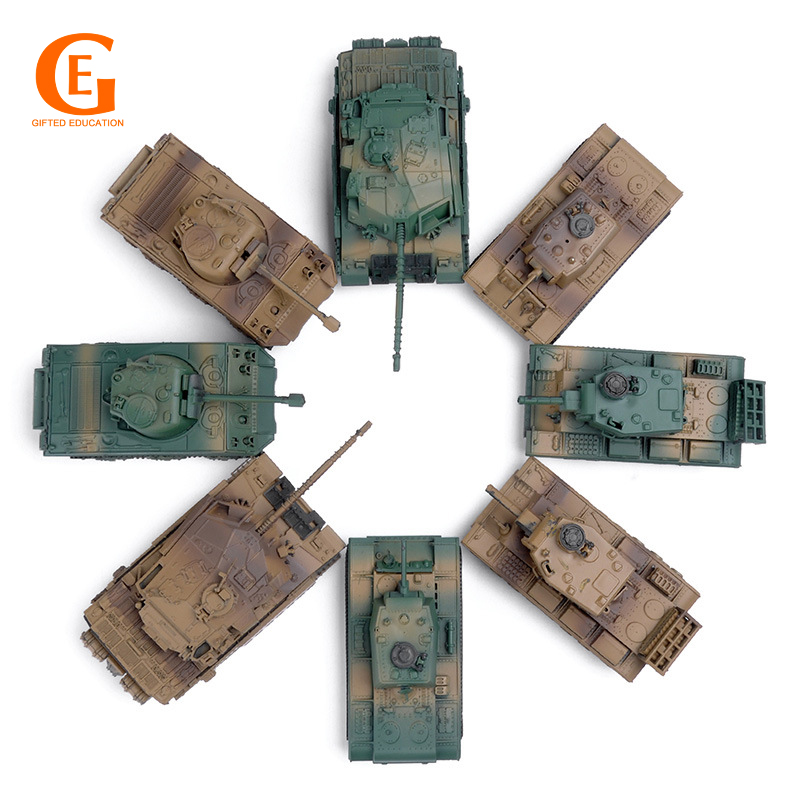 8pcs / Set Mainan Rakitan Model Tank Tempur Utama KV-1 KV-2 M4A3 Sherman Bahan Plastik 1 / 72 WWII 4D