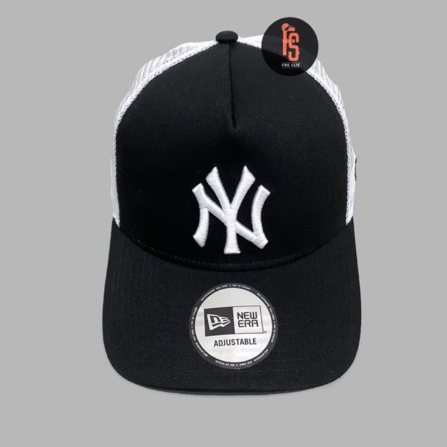 TOPI NEW ERA ORIGINAL TRUCKER NEW YORK YANKEES BLACK WHITE