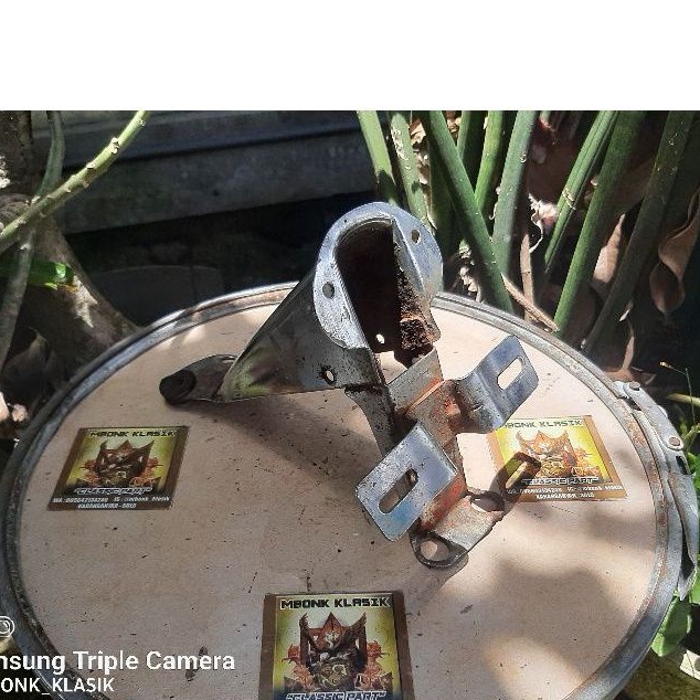 pangkon dudukan stoplamp a100 ORIGINAL pangkon dudukan stoplamp suzuki a100 ORIGINAL pangkon stoplam