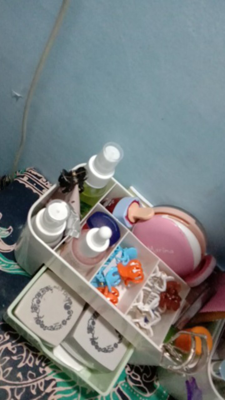 Kotak Organizer Tempat Penyimpanan Perlengkapan Kosmetik Perhiasan Rak Make Up