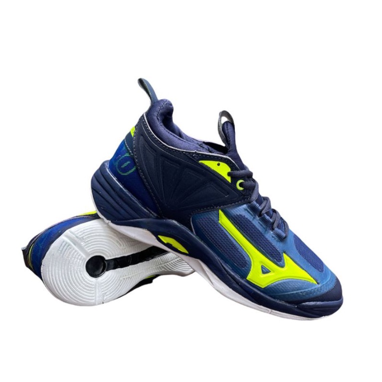Mizuno momentum 2