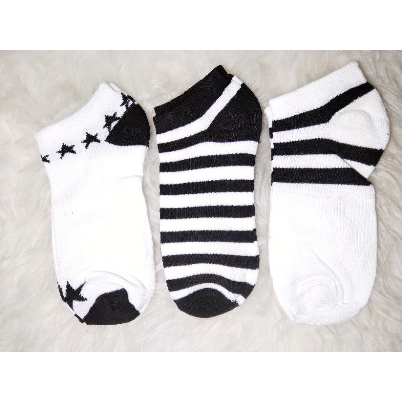 KK22 Kaos Kaki Black&amp;White