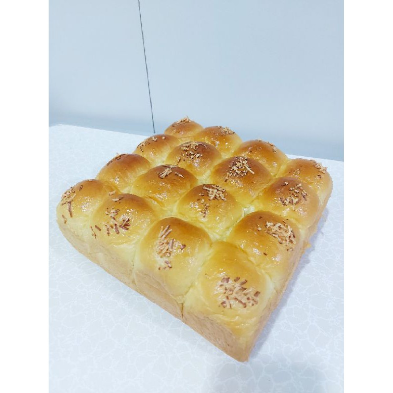 

Roti Chubby Sobek 16 bun (22×22)