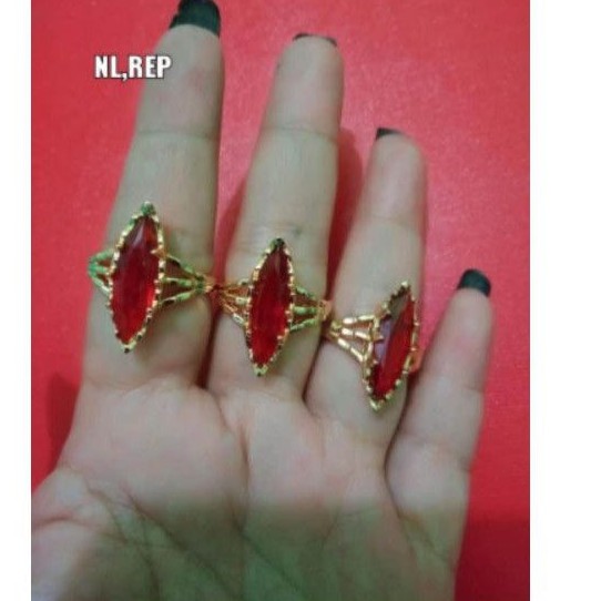 cincin replika mas mata merah, awet,tahan lama