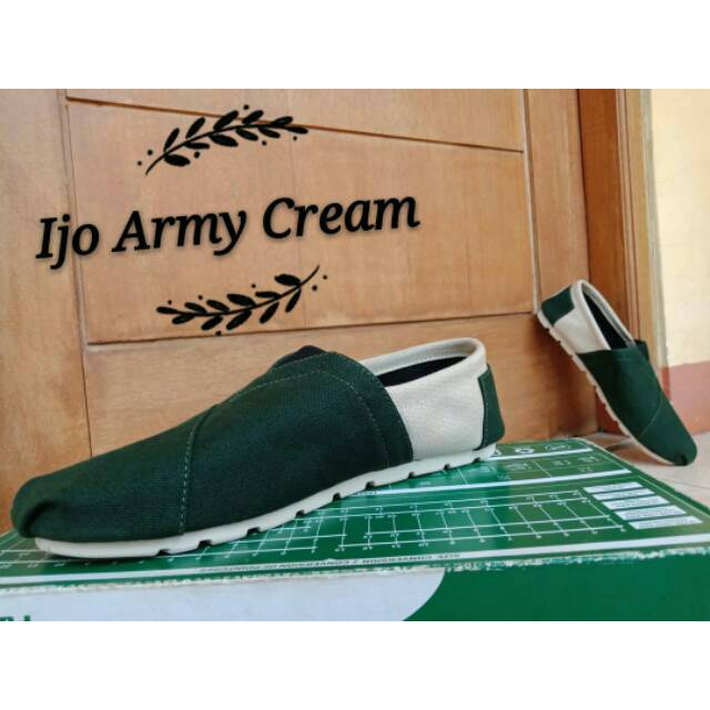 Sepatu slipOn Wakai Hijau army kombinasi cream 