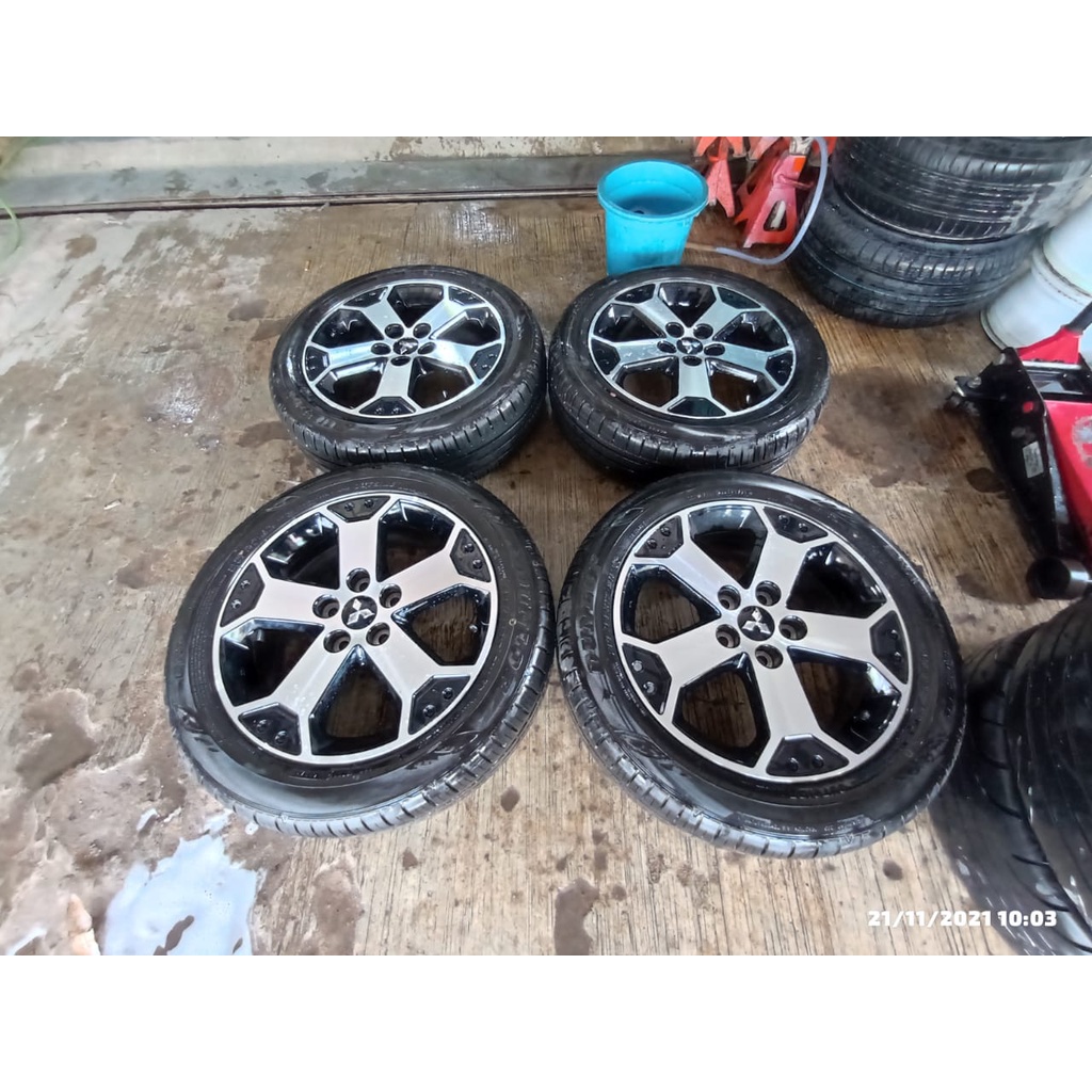 Velg Mobil Bekas Original X-pander R17 Hole 5X114,3 Plush Ban Dunlop Untuk Mobil Innova HR-V X-Pande