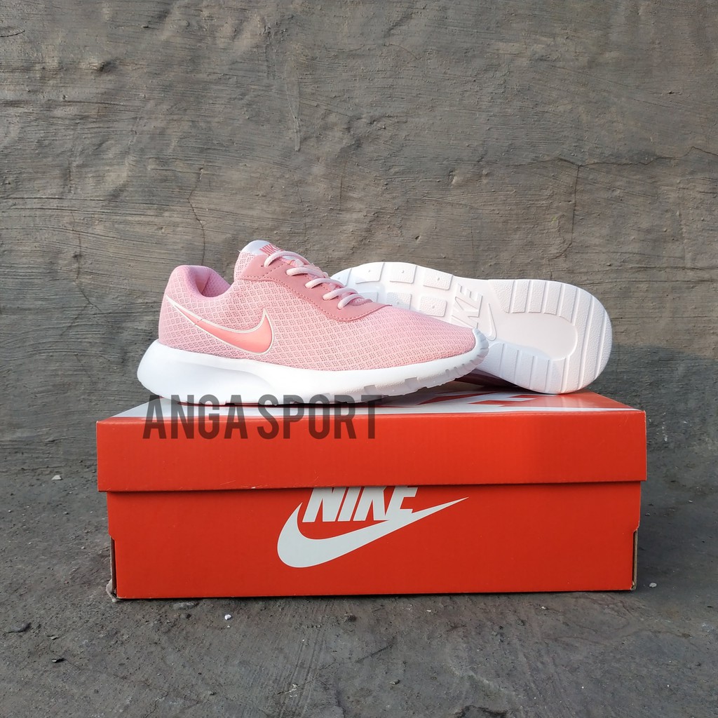 SEPATU WANITA NIKE TANJUN RUNNING PINK SEPATU OLAHRAGA LARI FASHION SPORT LARI MADE IN VIETNAM