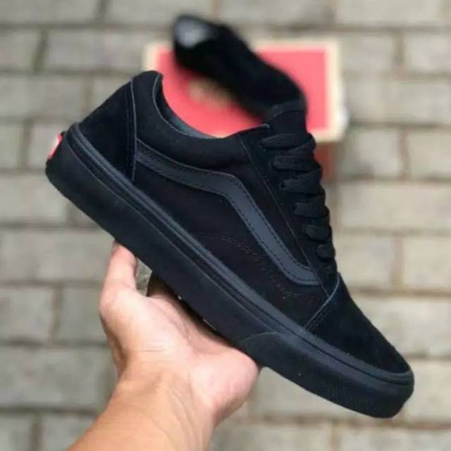 VANS OLDSKOOL FULL BLACK  SLIP ON CHECKERBOARD BNIB !!!! 100% ORIGINAL PREMIUM BLACK WHITE MONEY BACK GUARANTE TOOTHE