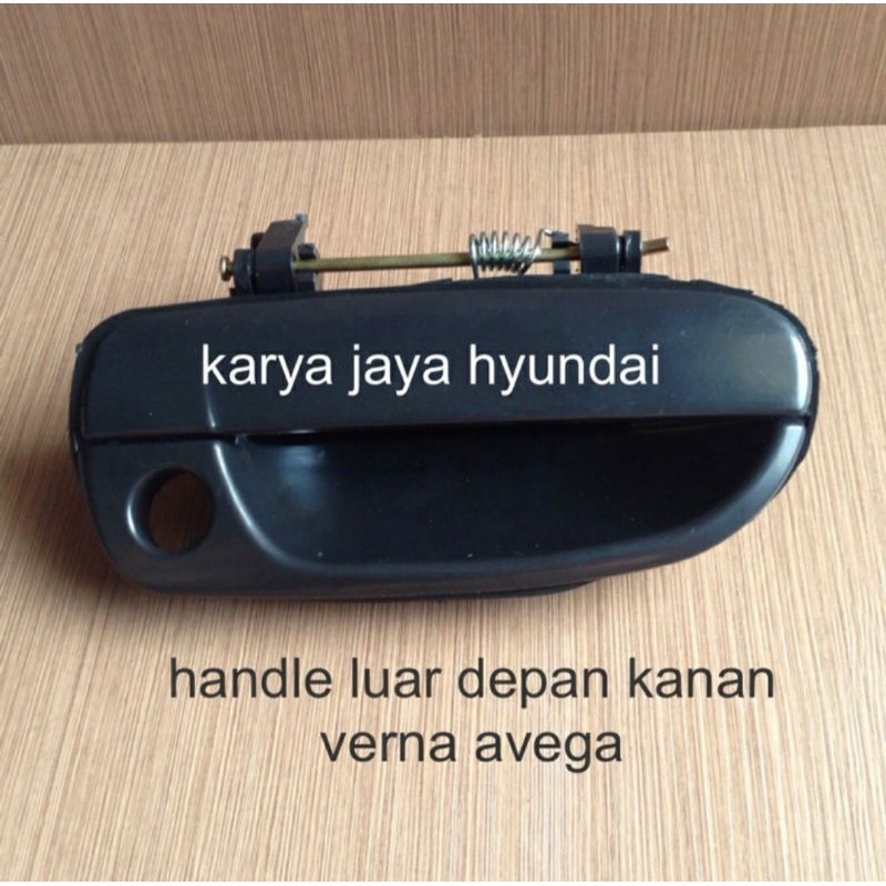 Handle luar depan Depan Kanan (supir) Hyundai Verna Avega
