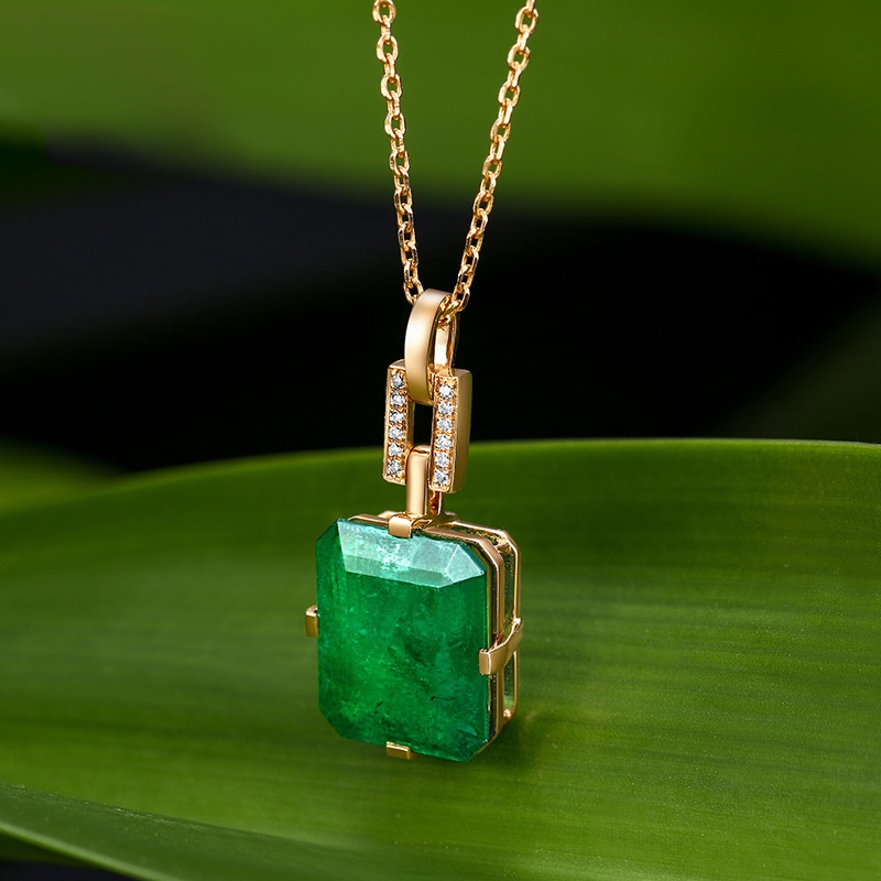 [Ready Stock]Fashion 18K Gold Plated Green Necklace Rectangle Gemstone Pendant